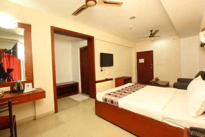 Chalakudy: Trichur Towers