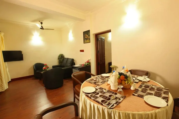 Chalakudy: Trichur Towers