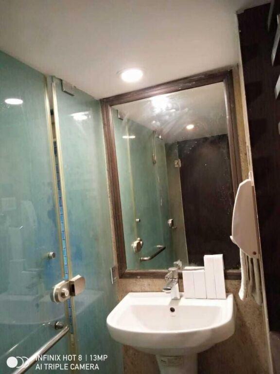 Хинджевади: Hotel Lxia