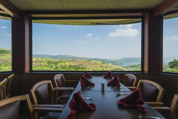 Лонавала: Upper Deck Resort - Stay and Relax at the Highest Peak Lonavala