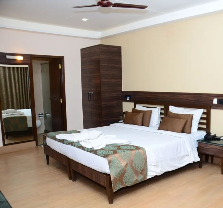 Лонавала: Upper Deck Resort - Stay and Relax at the Highest Peak Lonavala
