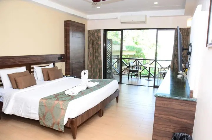 Лонавала: Upper Deck Resort - Stay and Relax at the Highest Peak Lonavala