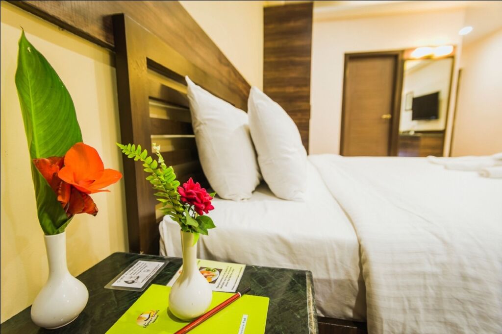 Лонавала: Upper Deck Resort - Stay and Relax at the Highest Peak Lonavala