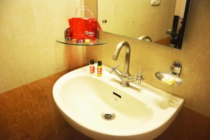 Гуруграм: OYO Rooms Huda Metro Flagship