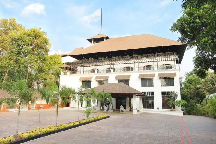 Коллам: Hotel Allseason