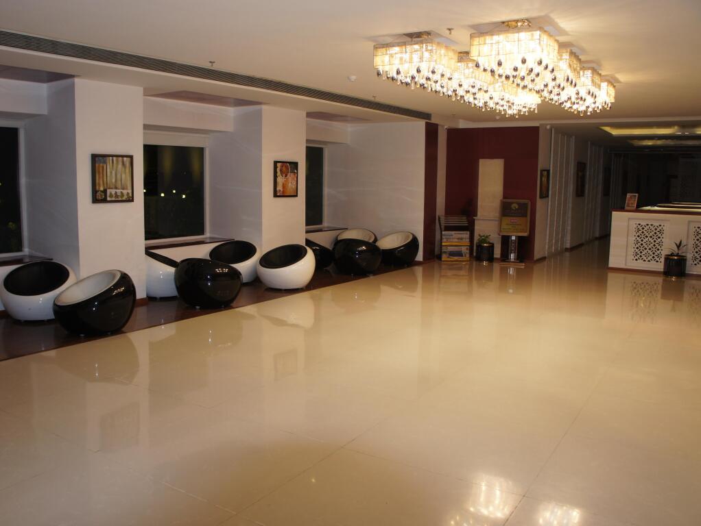 Мератх: Bravura Gold Resort