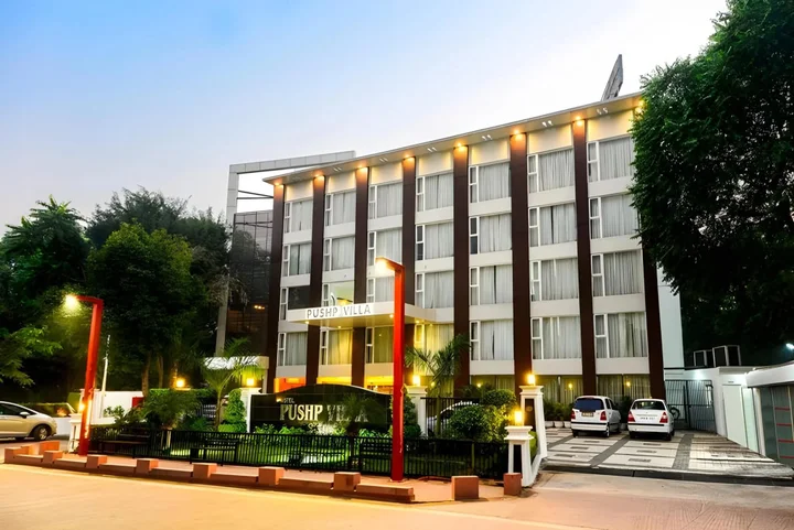 Агра: Hotel Pushpvilla