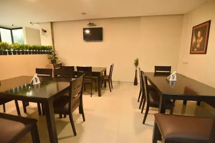 Дибругарх: Dibrugarh Club House