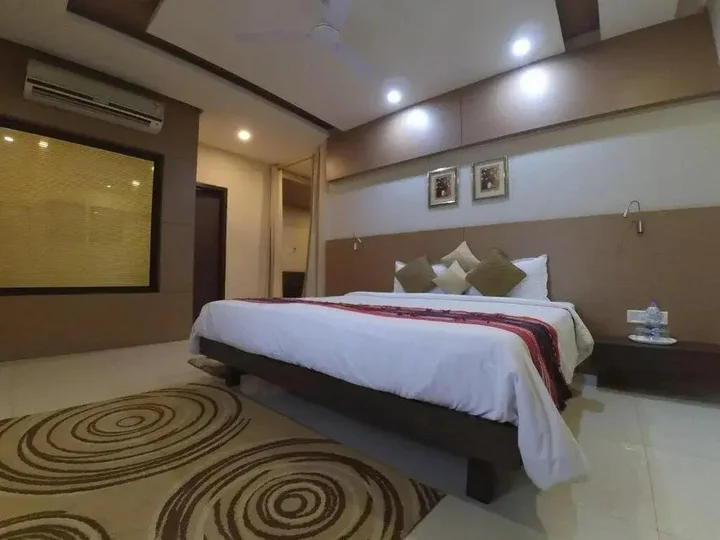 Дибругарх: Dibrugarh Club House