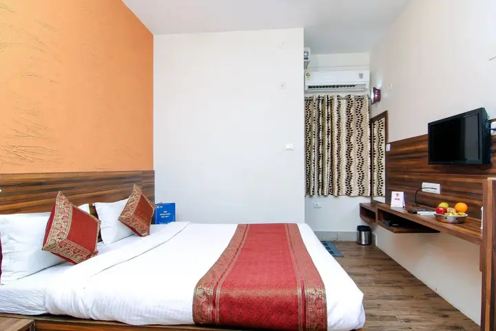 Варанаси: Hotel R B International