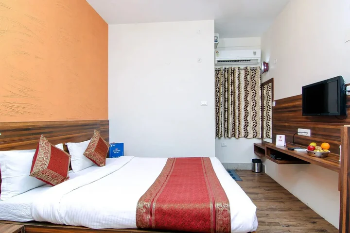 Варанаси: Hotel R B International