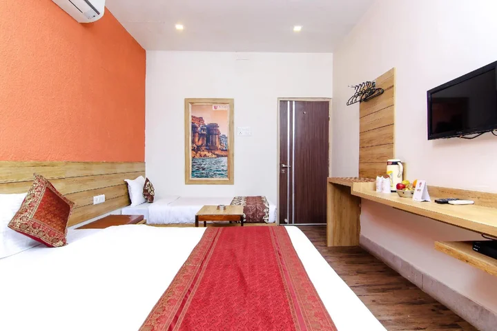 Варанаси: Hotel R B International