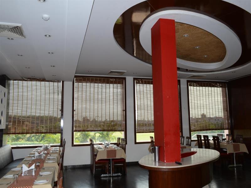Пантнагар: Sobti Continental