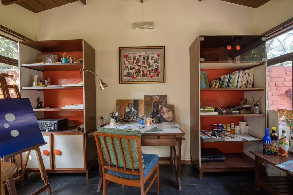 Наинитал: Tree of Life Homestead Corbett Country