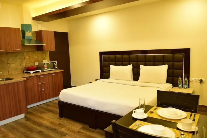 Гуруграм: When In Gurgaon - Service Apartments Next to Artemis Hospital