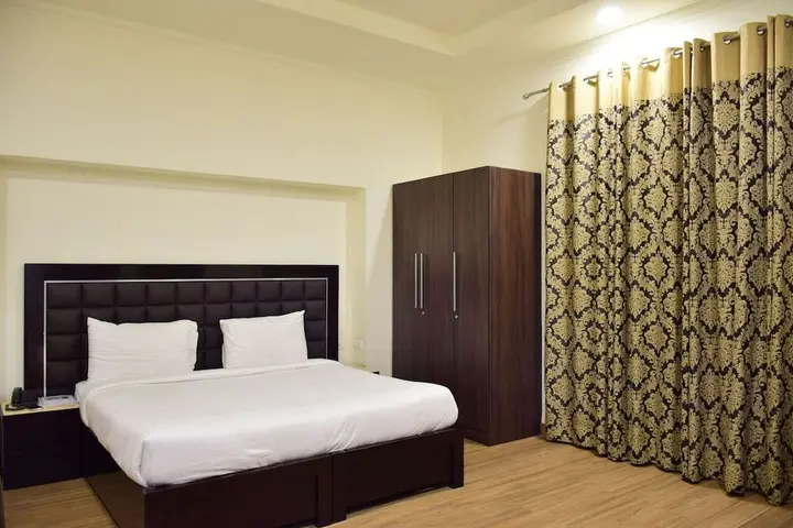 Гуруграм: When In Gurgaon - Service Apartments Next to Artemis Hospital