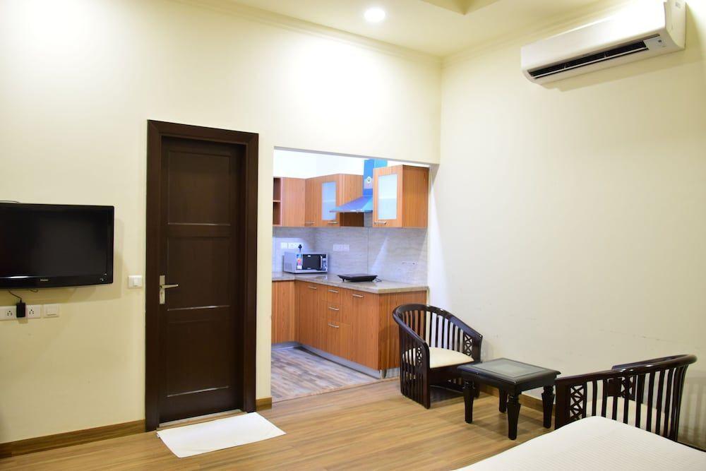 Гуруграм: When In Gurgaon - Service Apartments Next to Artemis Hospital