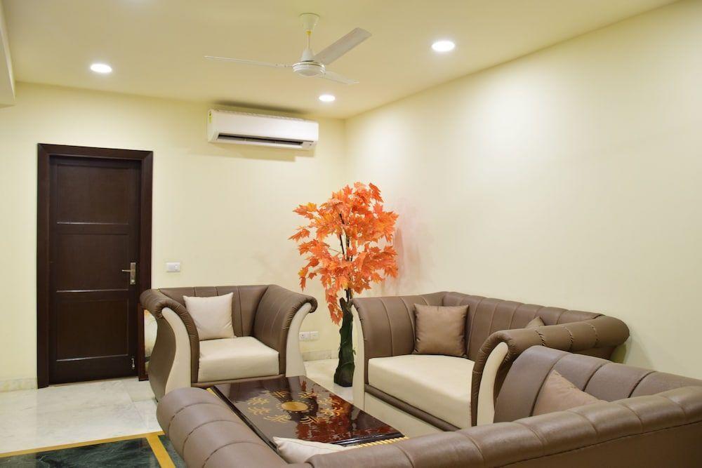 Гуруграм: When In Gurgaon - Service Apartments Next to Artemis Hospital