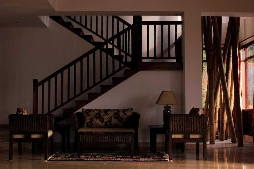 Пеллинг: The Chumbi Mountain Retreat