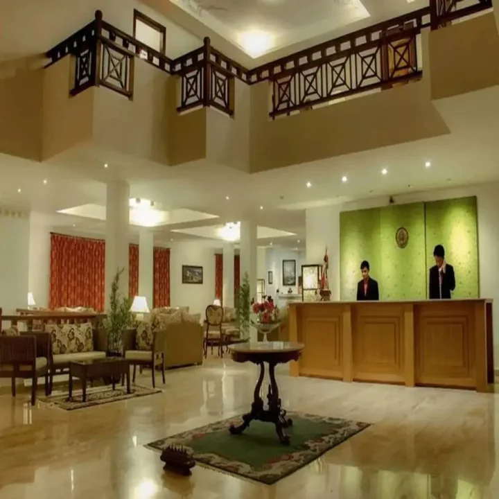 Пеллинг: The Chumbi Mountain Retreat
