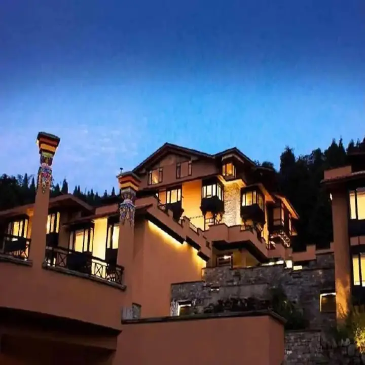 Пеллинг: The Chumbi Mountain Retreat