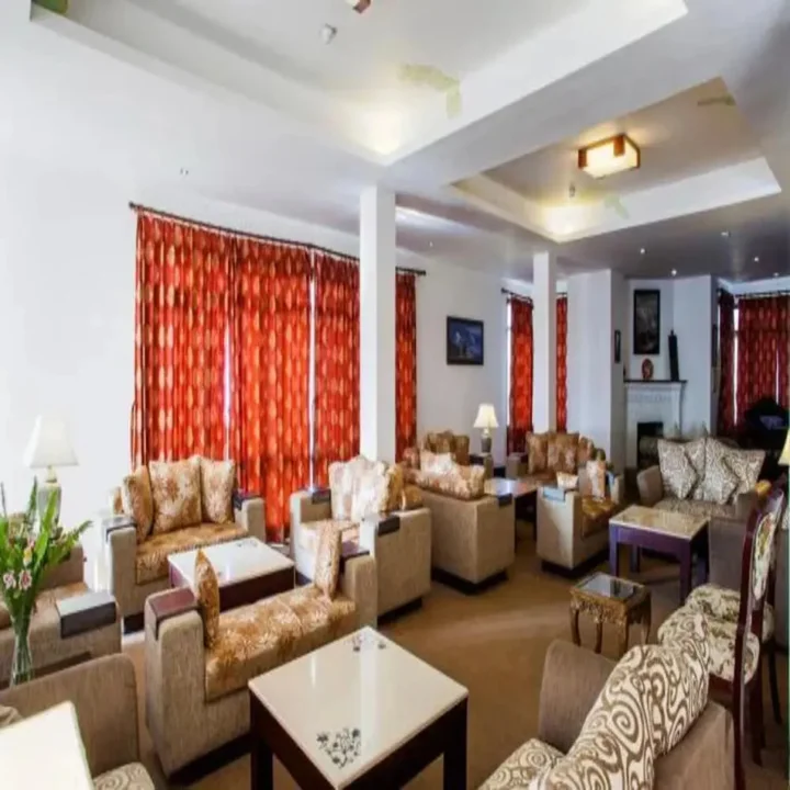 Пеллинг: The Chumbi Mountain Retreat