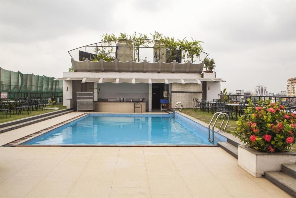 Коччи: The Mercy Luxury Business Hotel