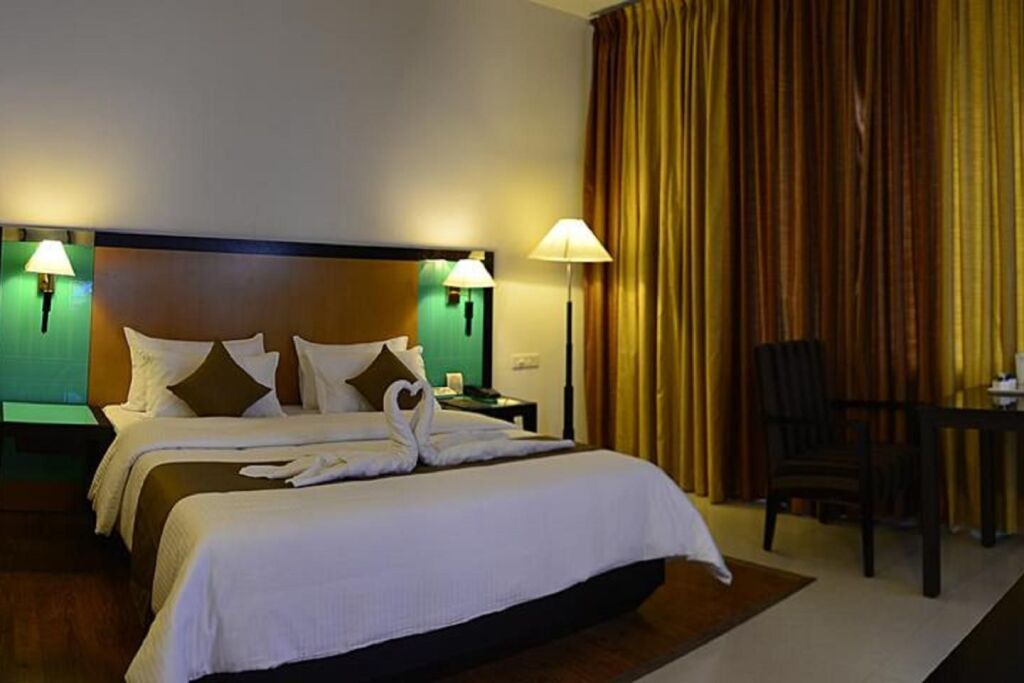 Коччи: The Mercy Luxury Business Hotel
