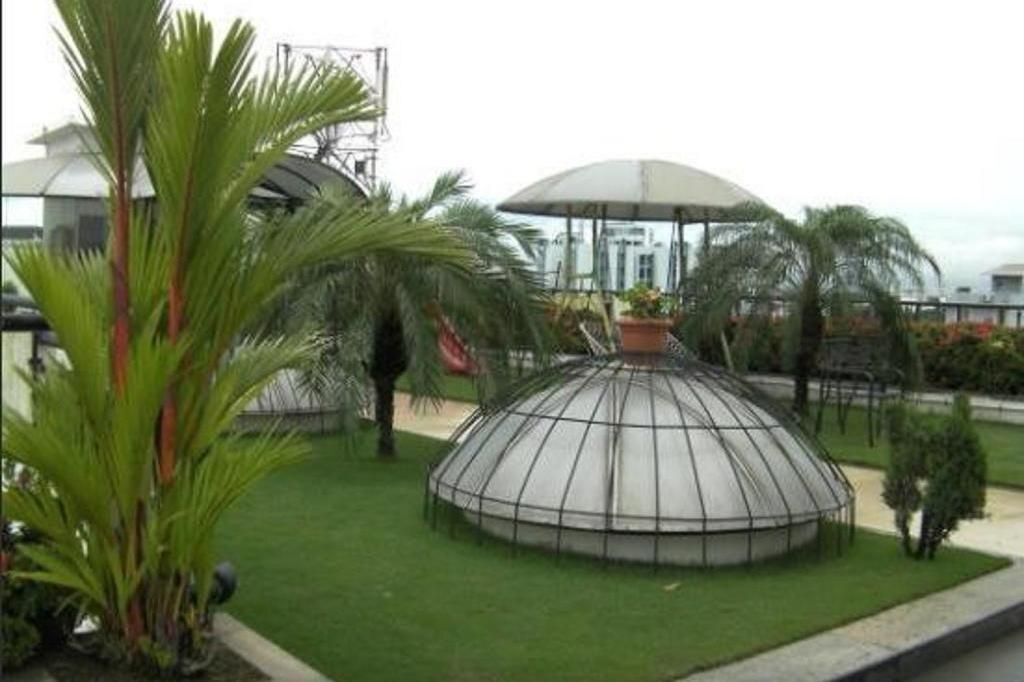 Коччи: The Mercy Luxury Business Hotel