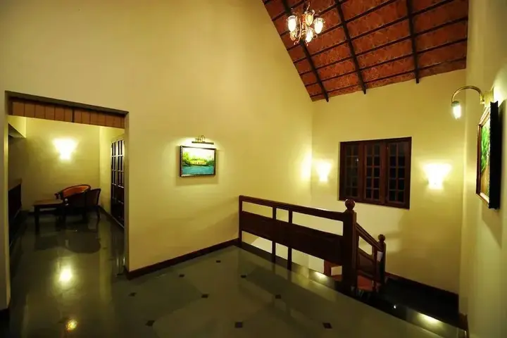 Ангамали: The Villa Romantica