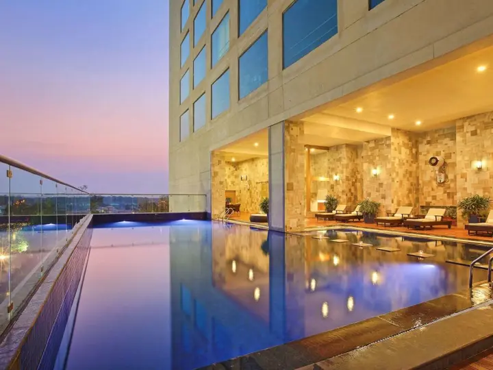 Ахмедабад: Novotel Ahmedabad