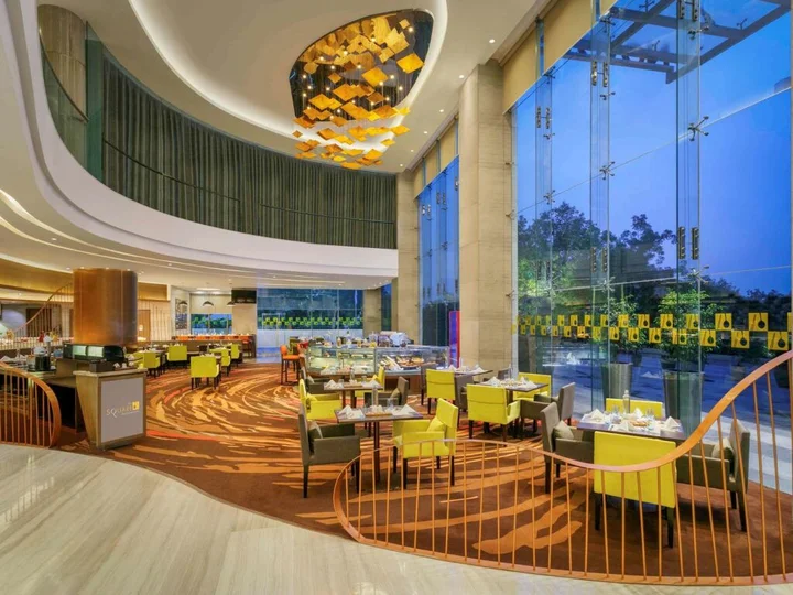 Ахмедабад: Novotel Ahmedabad