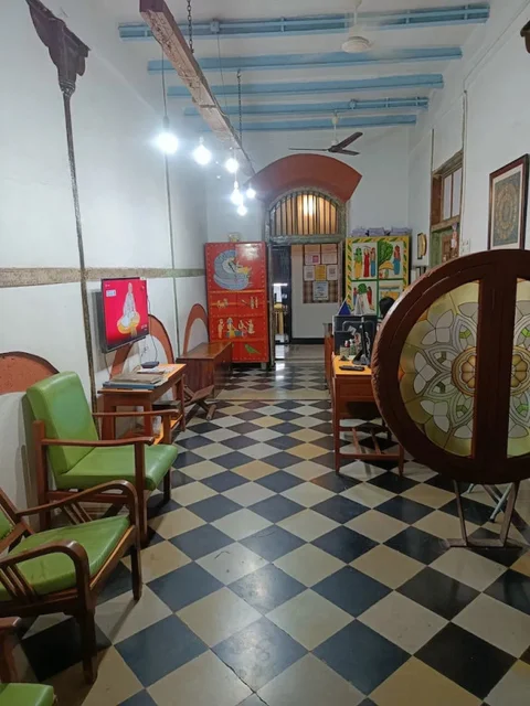 Мумбаи: New Vasantashram