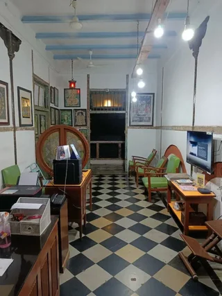 Мумбаи: New Vasantashram
