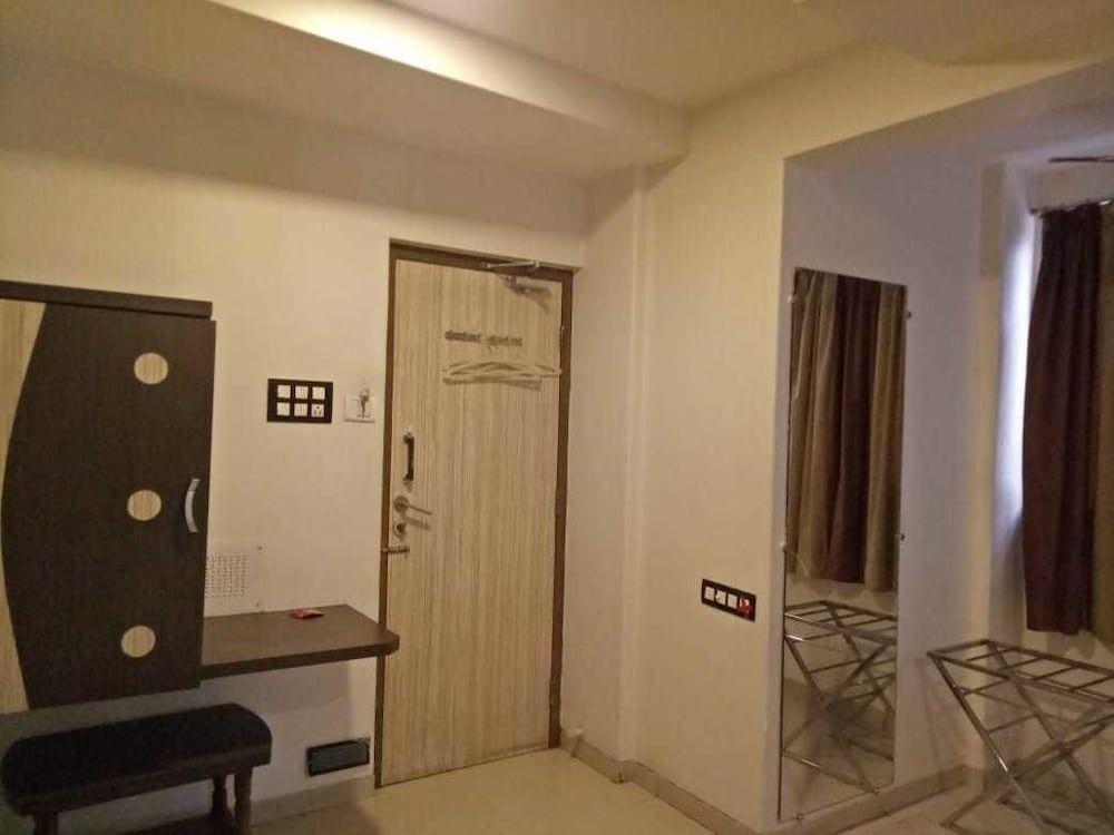 Нави-Мумбай: Hotel Navi Mumbai