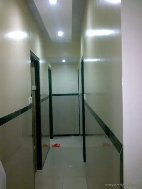 Мумбаи: Hotel Galaxy Avenue