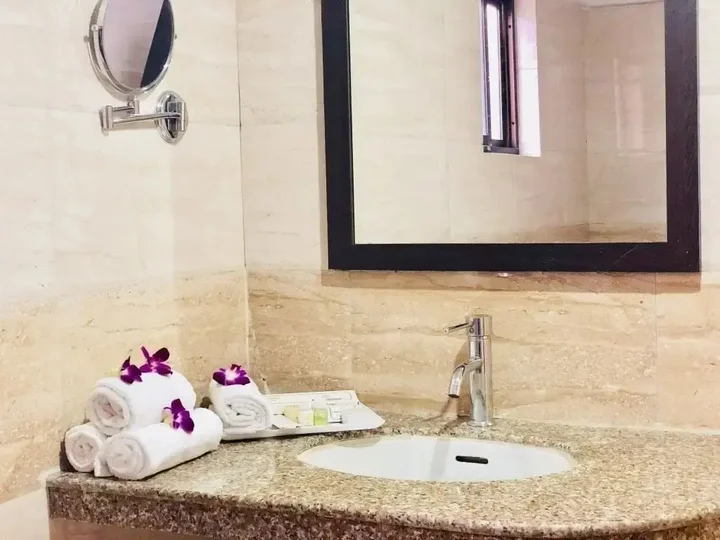 Гувахати: Hotel Prag Continental