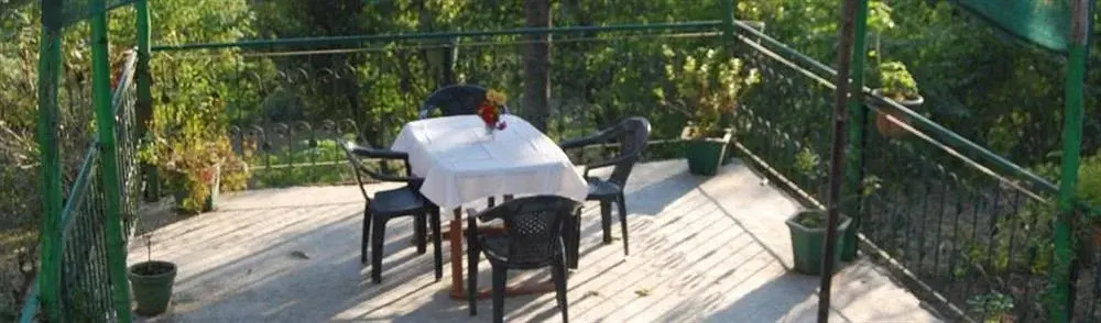 Татапани: New Spring View Guest House