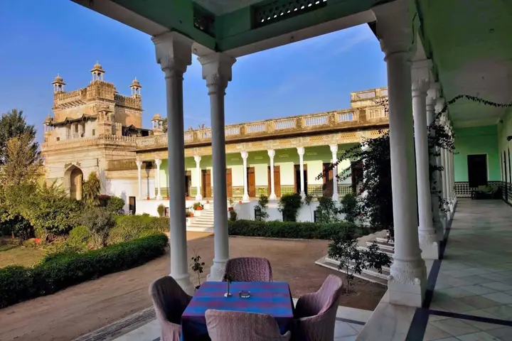 Альсисар: Neemrana's - Piramal Haveli