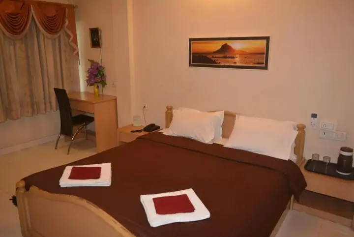 Пуна: Hotel Poonam