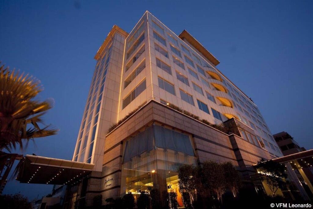 Гуруграм: Radisson Suites