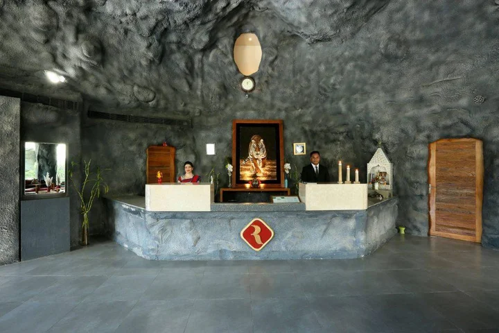 Крепость Ramnagar: Brys Caves