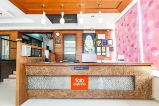 Ширди: FabExpress Sai Grand Castle Inn