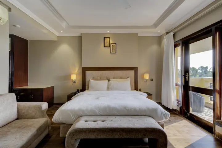 Калангут: De Alturas Resort