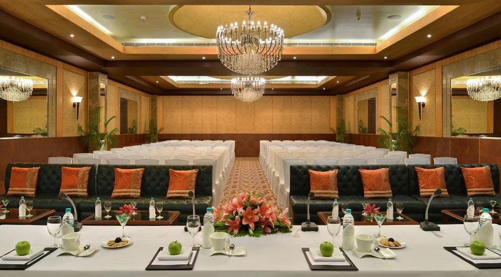 Гуруграм: Savoy Suites Manesar