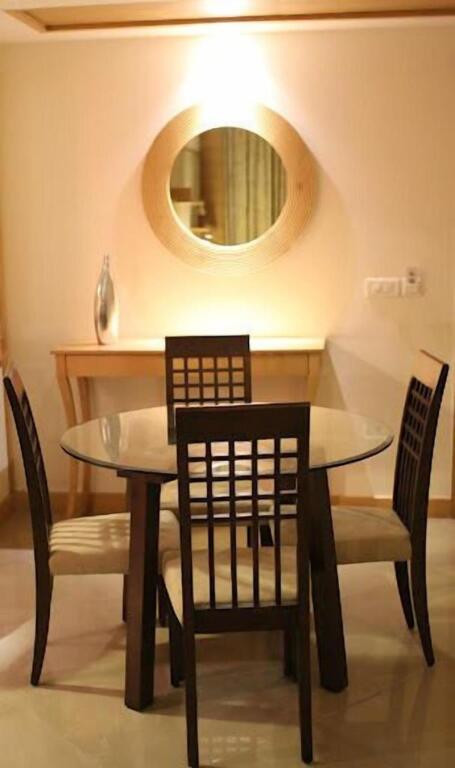 Гуруграм: Savoy Suites Manesar