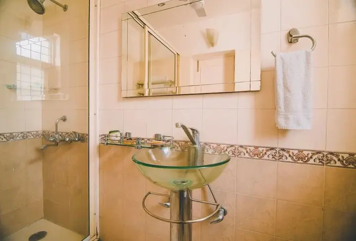 Нойда: House of Kapaali B&B