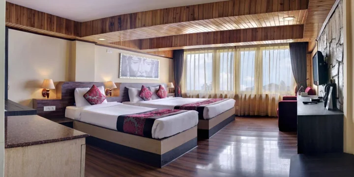 Дарджилинг: Yashshree Mall Road Darjeeling