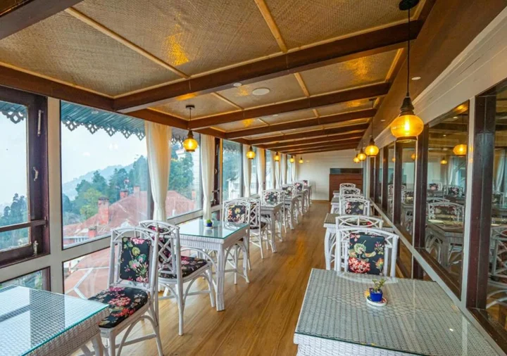 Дарджилинг: Yashshree Mall Road Darjeeling