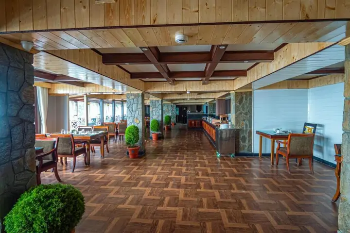 Дарджилинг: Yashshree Mall Road Darjeeling